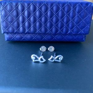 Brand new 925 sliver  Kitty Silver Studs